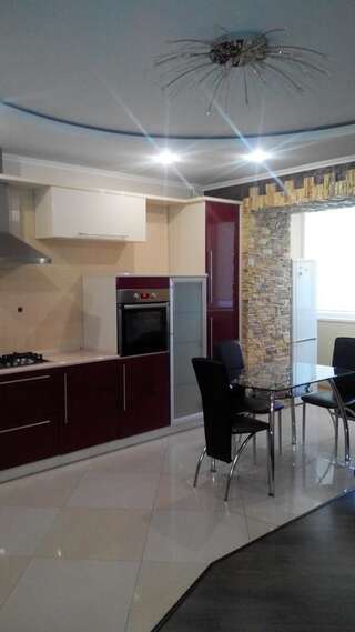 Фото Апартаменты Apartment on Kravchuka 11b г. Луцк